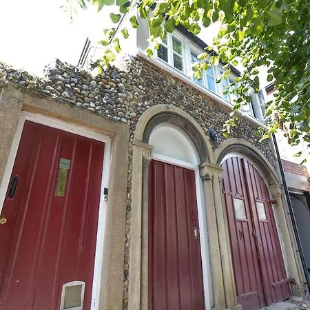 Central Medieval Grid Unique Home With Gated Parking Bury St. Edmunds Екстер'єр фото